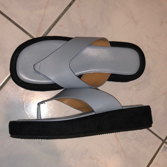 blue platform flip flops - Picture 2 of 5